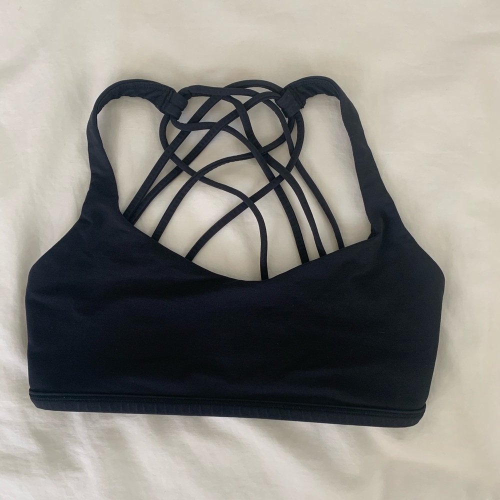 Lululemon sports bra